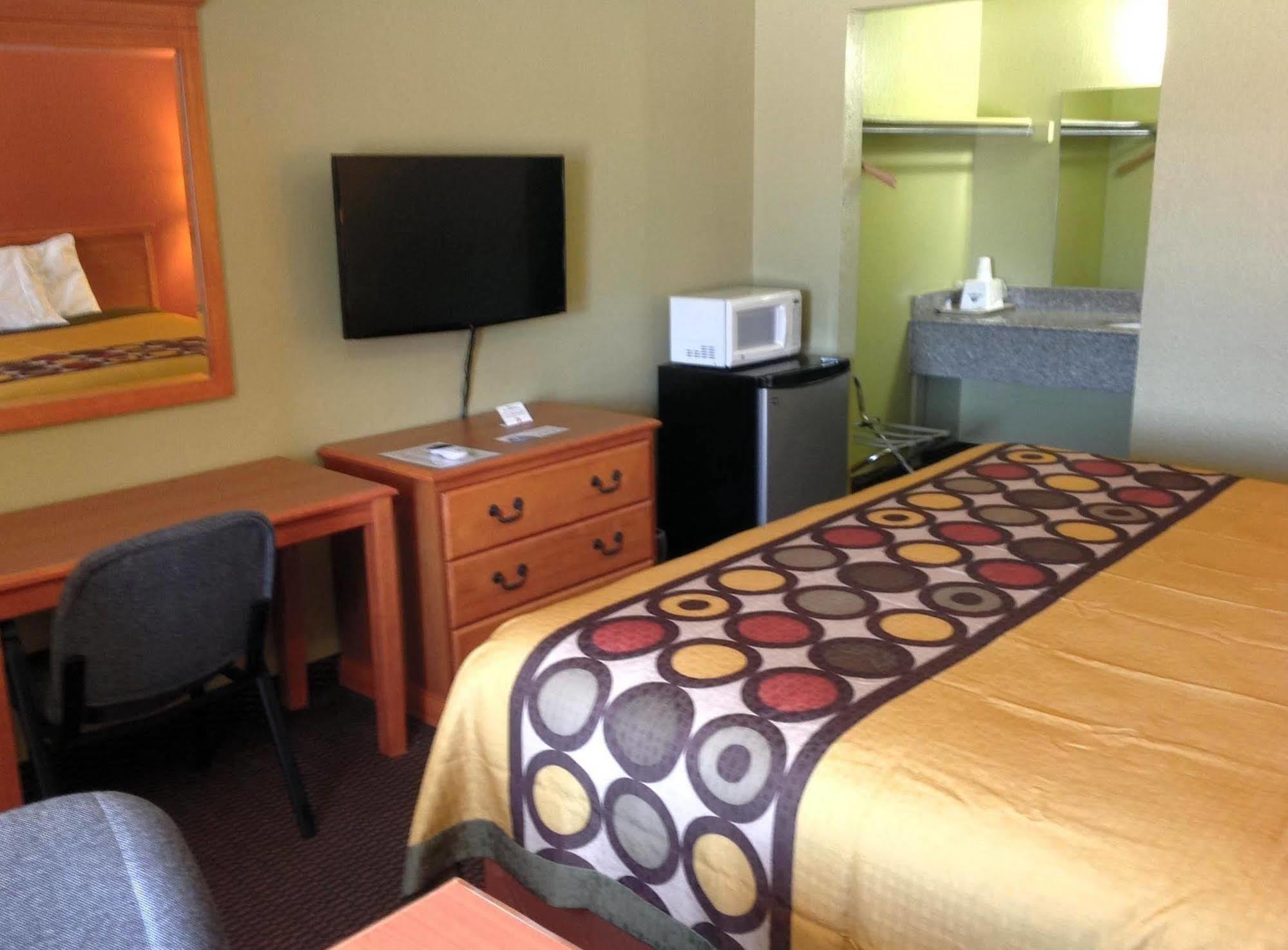 Americas Best Value Inn Pryor Pryor Creek Exterior foto